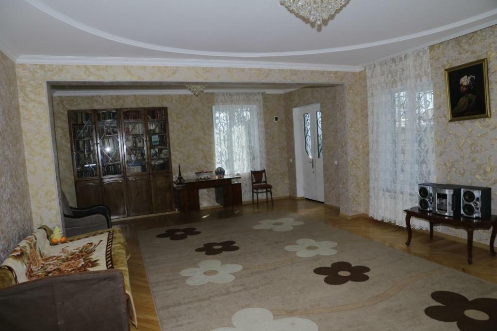 Nana'S Apartment Koetaisi Buitenkant foto
