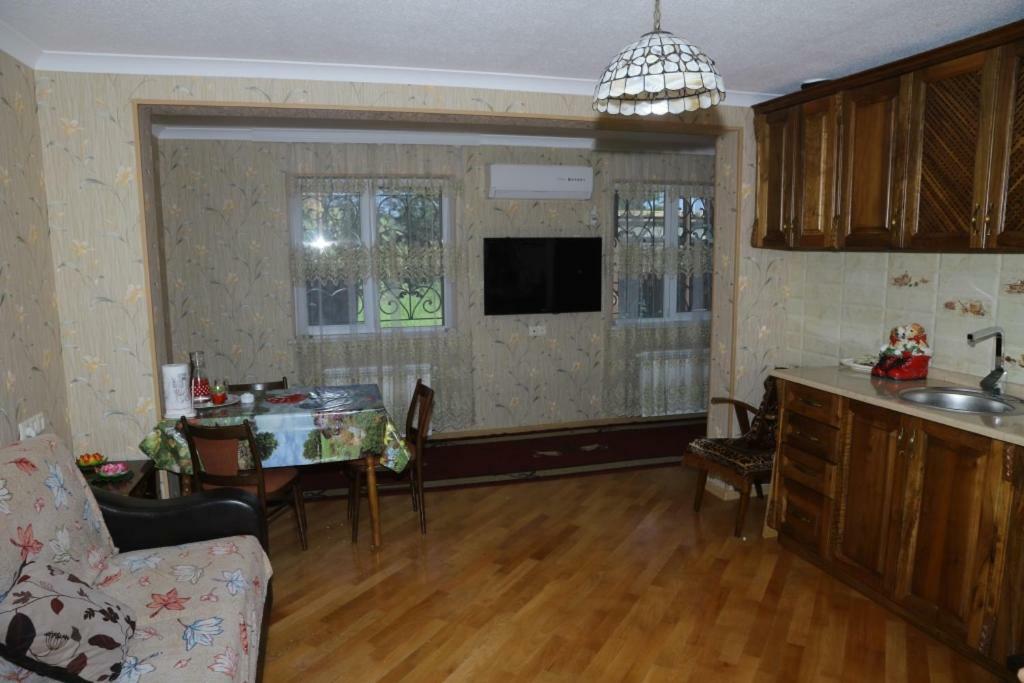 Nana'S Apartment Koetaisi Buitenkant foto