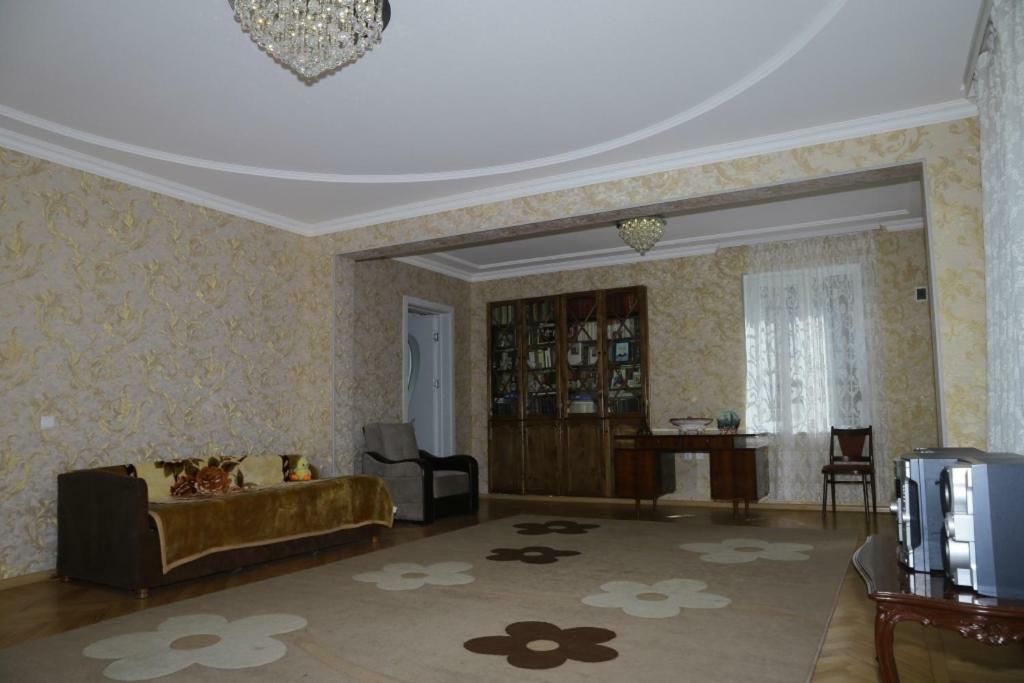 Nana'S Apartment Koetaisi Buitenkant foto